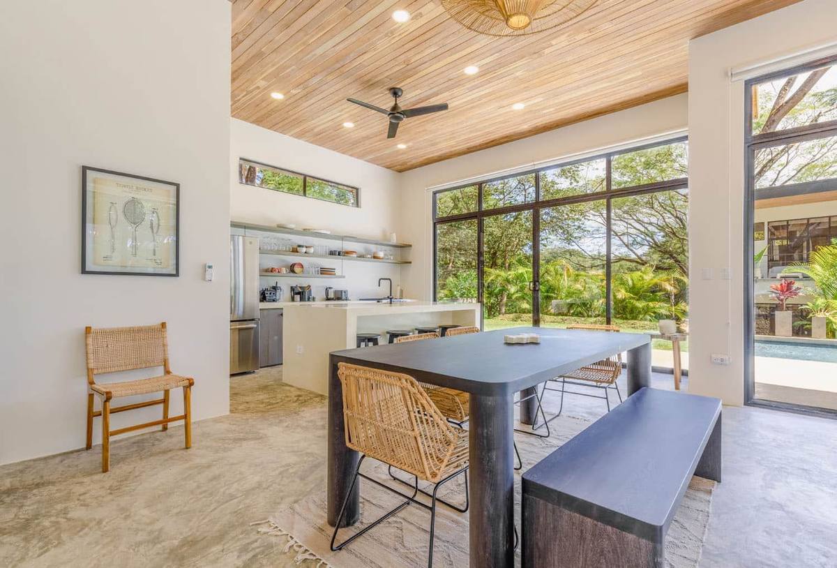 Villa One - kitchen and dining area