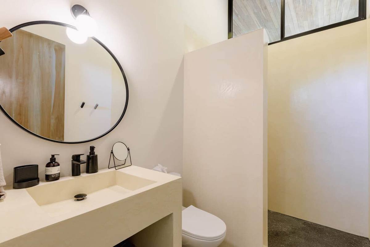Villa One - bathroom
