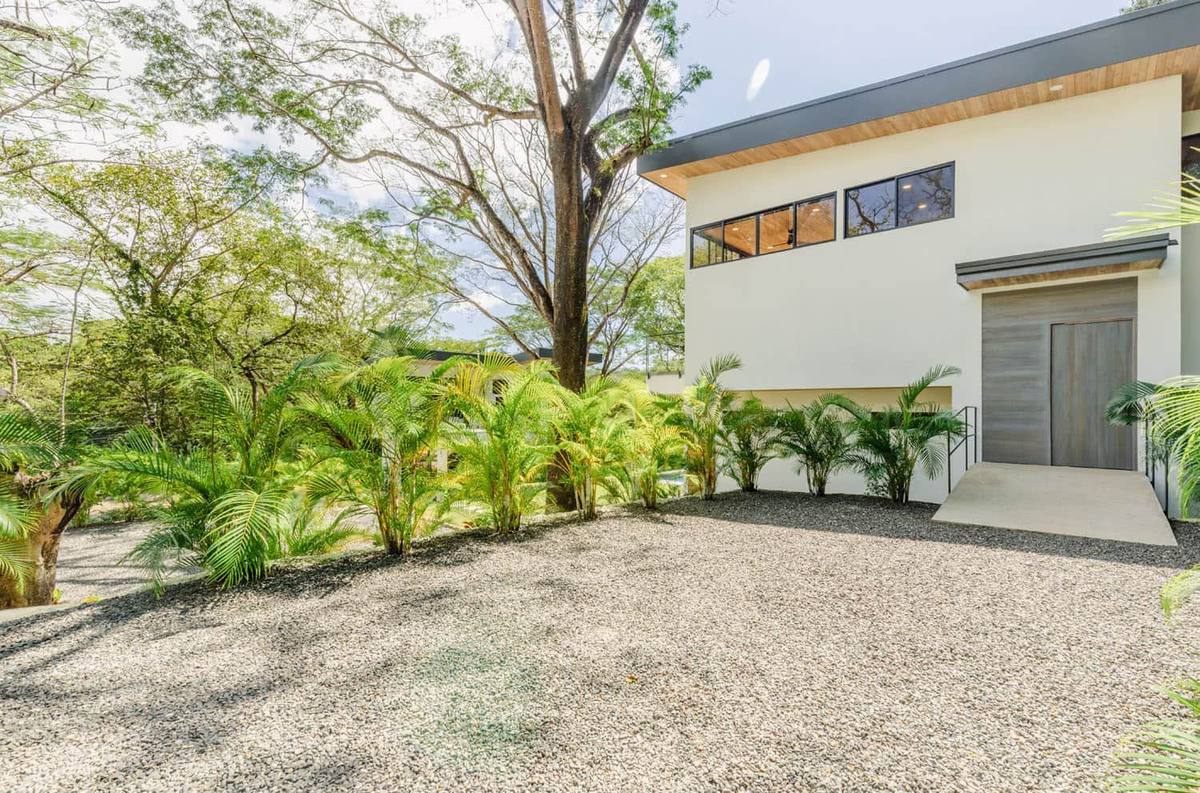 Villa One - villa exterior and parking